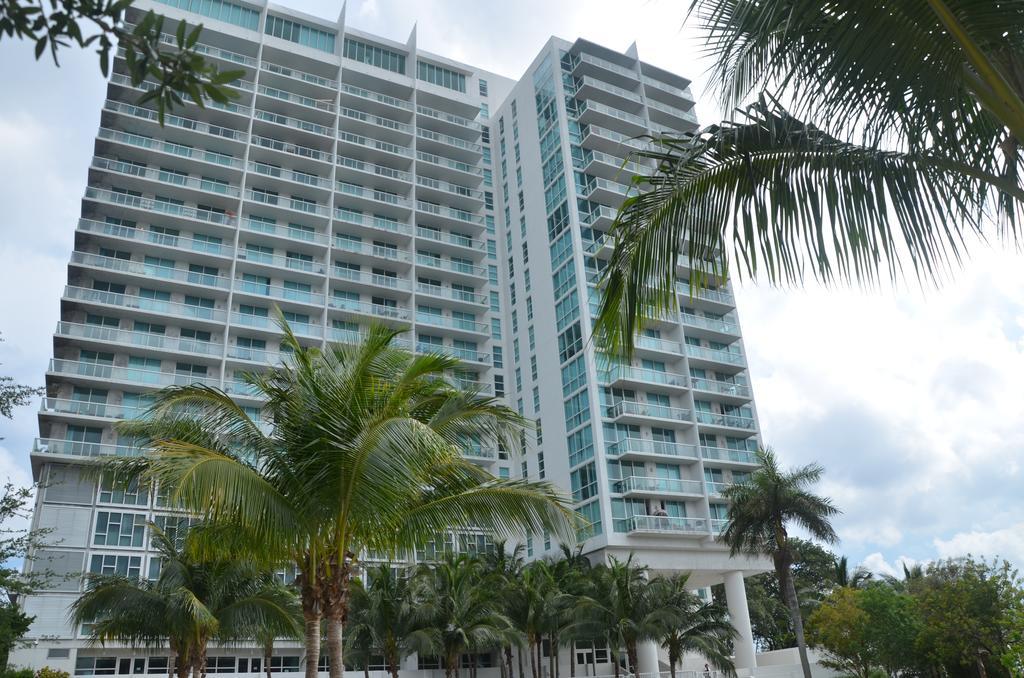 Riviera Apartments At Marina & Tower Miami Exterior photo